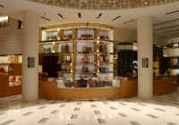 Ông chủ Louis Vuitton muốn mua lại hãng trang sức Tiffany