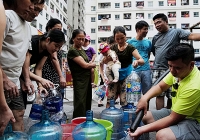 Dân Hà Nội có nguy cơ phải mua nước sạch đắt hơn gấp nhiều lần? 