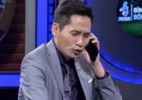 BTV Quốc Khánh bị ném đá khi  gọi điện cho Văn Lâm sang bắt SEA Games