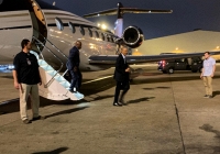 Cựu Tổng thống Obama đáp chuyên cơ xuống sân bay Tân Sơn Nhất