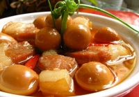 Ăn thịt kho tàu ngày tết, mong ấm no sum vầy