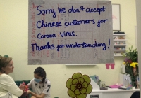 Người châu Á bị  giễu cợt, phê phán và cự tuyệt vì corona 