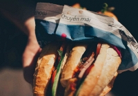 Những 'bí mật' về bánh mì đường phố của Việt Nam mà nhóm du khách Hàn Quốc chưa từng được biết