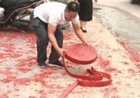 Cơ quan công an vào cuộc vụ đốt pháo đỏ đường ở Hà Nội
