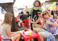 Từ câu chuyện khách Tây bị 6 khách sạn từ chối: Ứng xử sao cho hợp tình, hợp lý?