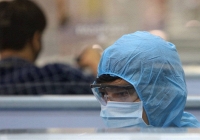 Một bác sĩ khoa Cấp cứu Bệnh viện Bệnh nhiệt đới nhiễm virus Covid-19