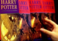 Nhà văn J.K.Rowling ra mắt 'Harry Potter at home'