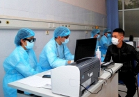 Chủ tịch Hà Nội: Vẫn tồn tại tình trạng tăng giá trang thiết bị y tế