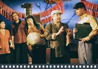 Sân khấu Thủ đô sáng đèn trở lại, mở màn với 'Bệnh sĩ'