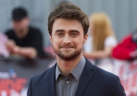 Nam diễn viên 'Harry Potter' phản bác quan điểm của J.K.Rowling về người chuyển giới