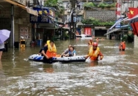 Thành phố có đập Tam Hiệp của Trung Quốc chìm trong nước lũ