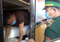 Chui hầm xe khách từ Lào nhập cảnh Việt Nam để trốn cách ly