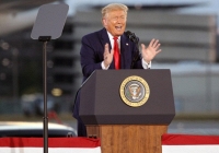 Tổng thống Trump: 'Tôi không muốn thua người có IQ thấp như Joe Biden'