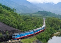 Đường sắt chạy lại tàu Hà Nội-Lào Cai sau hơn một tháng tạm dừng