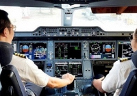 Dịch Covid-19 hàng không gần như “đóng cửa bầu trời', lương phi công và tiếp viên giảm mạnh