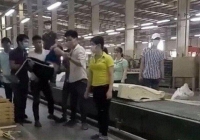 Công an vào cuộc điều tra vụ nữ công nhân bị đồng nghiệp đánh ngất xỉu 