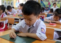 Giáo viên than phiền phải 'vật lộn' với chương trình dạy lớp 1