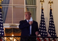 Ông Trump là “bệnh nhân duy nhất trên hành tinh” được sử dụng kết hợp 3 loại thuốc chữa Covid