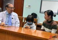 Cô bé 11 tuổi chỉ nặng 19kg, hình dáng như em bé mẫu giáo lớn