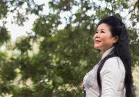 Chuyện nữ hoạ sĩ được tặng tranh cho Donald Trump và Kim Jong Un