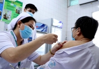Ðảm bảo 20% dân số Việt Nam được tiêm vắc xin trong thời gian tới