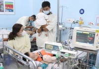 Bác sĩ cảnh báo nguy hiểm biến chứng huyết áp cao ở trẻ bị bệnh tay chân miệng