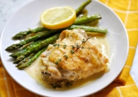 Ở nhà mùa dịch: Đùi gà hầm sốt kem, chanh, tỏi