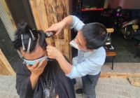 Nhu cầu mua sắm dụng cụ cắt tóc tại nhà tăng mạnh mùa giãn cách