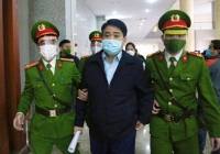 Sáng nay, Cựu chủ tịch Hà Nội Nguyễn Đức Chung lại ra tòa