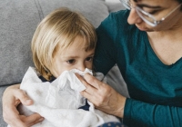 Triệu chứng mới do Omicron gây ra ở trẻ dưới 5 tuổi cha mẹ cần chú ý