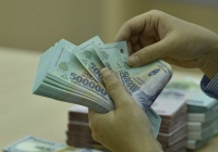 Chứng khoán tưng bừng thưởng Tết, có nơi lên đến 26 tháng lương