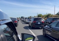 Kẹt xe nghiêm trọng, cao tốc TP.HCM - Long Thành - Dầu Giây phải xả trạm thu phí ngày mùng 2 Tết