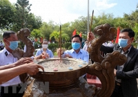 Đà Nẵng dâng hương, thả hoa đăng tưởng niệm các liệt sỹ tại đảo Gạc Ma
