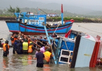 Thủ tướng yêu cầu tập trung khắc phục hậu quả mưa lũ bất thường tại miền Trung