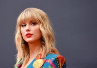 Cách Taylor Swift sử dụng khối tài sản triệu USD khác biệt so với các nghệ sĩ giàu có ở Hollywood