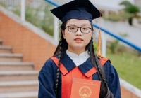 Nữ sinh Hà Nội đỗ thủ khoa cả 3 trường chuyên 