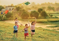 Câu bóng nắng ngày thơ