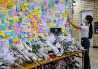 Nữ nhân viên bị sát hại trong toilet công cộng, phụ nữ Hàn Quốc sợ hãi mua dụng cụ tự vệ