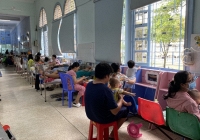Trẻ nhập viện điều trị bệnh hô hấp tăng từng ngày tại TP.HCM 