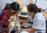 Nhiều dịch bệnh đang 'bủa vây' trẻ nhỏ khi thời tiết chuyển mùa