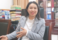 Nữ PGS đam mê với rừng