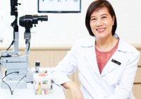 Nữ bác sĩ tiên phong đưa kỹ thuật điều trị tật khúc xạ tiên tiến nhất về Việt Nam