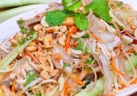 Món ngon mỗi ngày: Chống ngán với nộm tai heo xoài xanh giòn sần sật