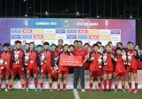 Tuyển nữ Việt Nam được thưởng gần 4 tỉ đồng sau khi vô địch SEA Games 32