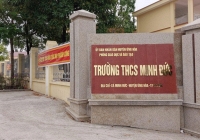 Nữ sinh lớp 8 bị đánh hội đồng vào mặt và đầu, TP.Hà Nội yêu cầu làm rõ