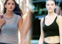 Suri Cruise gây chú ý khi dạo phố với diện mạo 'cực cháy' ở tuổi 17