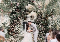 Đằng sau 'thương vụ sụp đổ' của Harry Maguire và đám cưới xa hoa hơn 15 tỷ với bạn gái thanh xuân
