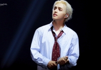 “Tam tai' của SEVENTEEN: Hết thành viên hẹn hò bị fan phản đối đến trưởng nhóm chấn thương, phẫu thuật ngay trước tour Nhật