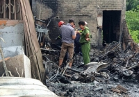 Phó Thủ tướng yêu cầu điều tra nguyên nhân vụ cháy tiệm sửa xe khiến 4 người tử vong