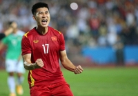 Tiền đạo U23 Việt Nam phải cách ly, HLV Hoàng Anh Tuấn báo tin kém vui về nhà vô địch SEA Games
